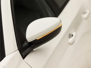 Peugeot 208 Peugeot 208 1.2 PureTech Sport (APPLE CARPLAY, GROOT NAVI, 360 CAMERA, LM VELGEN, SPORTSTOELEN, LANE ASSIST, LED KOPLAMPEN, PARKEERSENSOREN, NIEUWE APK, NIEUWSTAAT) - afbeelding nr 29