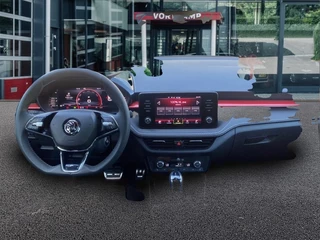 Škoda Fabia Škoda Fabia 1.0 TSI DSG MONTE CARLO GLAS-DAK/CAMERA/CRUISE/CARPLAY/STOELVERW - afbeelding nr 14