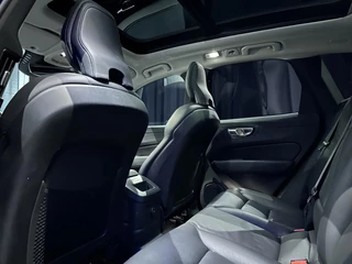Volvo XC60 Volvo XC60 2.0 T6 Plug-in hybrid AWD Plus Dark *Pano*HKSound*Leder*Memory* - afbeelding nr 16