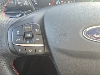 Ford Fiesta Ford Fiesta 1.0 EcoBoost Hybrid ST-Line X | Adaptive cruise control | Winter Pack | Dodehoeksensoren | Full-LED koplampen | Achteruitrijcamera | Draadloze telefoonlader | Privacy glass - afbeelding nr 20