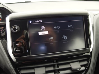 Peugeot 2008 AUTOMAAT / D-RIEM VV / CARPLAY / NAVI / AIRCO / PDC / BLUETOOTH / CRUISE / NL-AUTO - afbeelding nr 9
