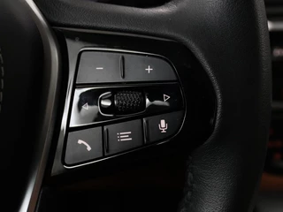 BMW 5 Serie BMW 5-serie 530e Business Edition Plus | LaserLight | Leder |  Stoelverwarming | Carplay | Live Cockpit | Navigatie | Memory | Parkeerhulp | Climate control - afbeelding nr 19