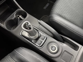 Mitsubishi Outlander Aut. *NAVI-FULLMAP | LEATHER-FABRIC | COMFORT-SEATS | CAMERA | ECC | KEYLESS | SHIFT-PADDLES | TOWBAR | 16