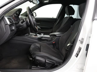 BMW 3 Serie BMW 3-serie 320i M Sport | Sportstoelen | Alcantara |  Full LED | Navigatie | Climate control | Bluetooth | Parkeerhulp | Cruise control - afbeelding nr 4