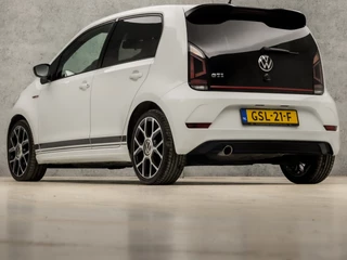 Volkswagen up! (STOELVERWARMING, BLUETOOTH, SFEERVERLICHTING, GETINT GLAS, SPORTSTOELEN, LM VELGEN, STUURWIEL MULTIFUNCTIONEEL, NIEUWE APK, NIEUWSTAAT) - afbeelding nr 3