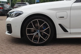 BMW 5 Serie BMW 5 Serie Touring 530e Business Ed. M Sport / Trekhaak / Panoramadak / Head-up / 19'' / Laser LED / Sfeerverlichting / Leder / Safety-pack / Stuurverwarming / Cruise Control - afbeelding nr 14