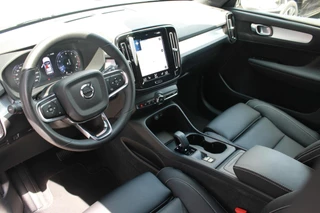 Volvo XC40 Volvo XC40 T2 Essential | Parkeercamera | Stoelverwarming | Leder | Pilot Assist | BLIS | Keyless - afbeelding nr 17