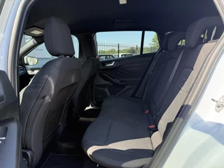 Ford Focus Ford Focus Wagon 1.5 EcoBoost Active X Business 2e Eigenaar,Dealer Onderhouden,Automaat,Navi,Camera,Clima,Cruise,Trekhaak,Pdc,Lm Velgen,150pk,Apk tot 09-2026 - afbeelding nr 9