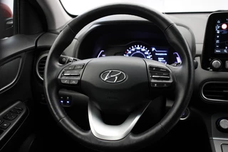 Hyundai Kona Hyundai Kona Electric Premium 64 kWh - Carplay, Camera, Leer, Stoelverw. - afbeelding nr 14