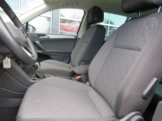 Volkswagen Tiguan Volkswagen Tiguan 1.5 TSI 150pk DSG-aut. MOVE / Camera / Stoelverw. / Wegklap.haak / Navi / 18 Inch / BOVAG garantie - afbeelding nr 35