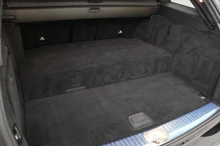 Mercedes-Benz C-Klasse Mercedes-Benz C-klasse 300e AMG Night | Carplay | 360 camera | Trekhaak | Stoelverwarming | Keyless | Leder/Alcantara | Full LED | Navigatie - afbeelding nr 11