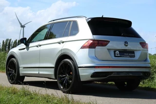Volkswagen Tiguan Volkswagen Tiguan 1.5 TSI / 2x R-Line / Black Style / Virtual Cockpit / Camera / Matrix LED / Trekhaak / 20
