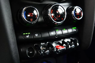 MINI Cooper Rijklaarprijs-Garantie Navigatie Airco Leder/Stof  Sport Interieur 17 Inch - afbeelding nr 22