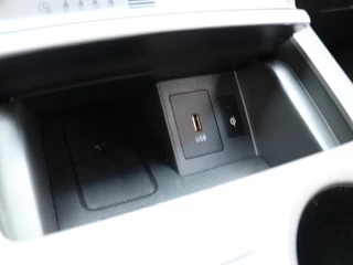 Hyundai Kona Hyundai Kona EV Fashion 64 kWh | Navigatie | All-season banden | - afbeelding nr 38