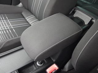 Volkswagen Golf Volkswagen Golf 1.6 TDI Comfortline NAVI / CLIMA / PDC / BLUETOOTH / CRUISE / ELEK RAMEN - afbeelding nr 28