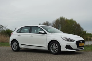 Hyundai i30 Hyundai I30 1.0 T-GDI Comfort Plus - Atlas White - Nav/PDC/LMV/Carplay - afbeelding nr 11