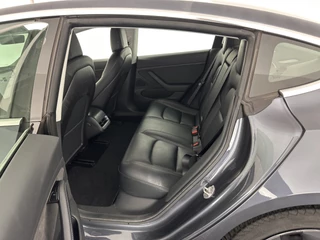 Tesla Model 3 (INCL-BTW) Aut. *PANO | AUTO-PILOT | NAPPA-LEATHER | KEYLESS | FULL-LED | MEMORY-PACK | SURROUND-VIEW | DAB | CARPLAY | DIGI-COCKPIT | LANE-ASSIST | COMFORT-SEATS | TOWBAR | 18