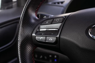 Hyundai Kona Hyundai Kona 1.6 GDI HEV Premium - All-in rijklrprs | Dealer ond. | HUD | Leer | Adpt. cruise - afbeelding nr 35