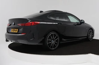 BMW 2 Serie BMW 2-serie Gran Coupé 218i Executive Edition (PANORAMADAK, ACHTERUITRIJCAMERA, PARKEERSENSOREN, STOELVERWARMING, AUTOMAAT) - afbeelding nr 9
