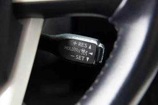 Toyota Prius Toyota Prius 1.8 Dynamic JBL Navi 17inch - afbeelding nr 28