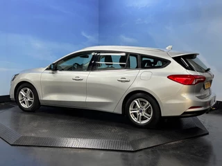 Ford Focus Ford Focus Wagon 1.0 EcoBoost Trend Edition Business Navi | Airco | Cruise | PDC | Trekhaak - afbeelding nr 5