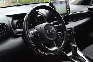 Toyota Yaris Toyota Yaris 1.5 Hybrid Dynamic LED/Camera/Navi/1e eigenaar - afbeelding nr 28