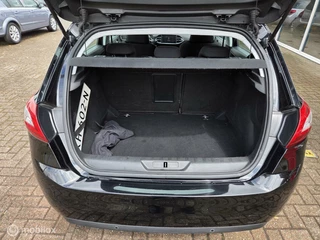 Peugeot 308 Peugeot 308 1.2 PureTech Allure LED Navi PDC Cruise LMV Apk - afbeelding nr 11