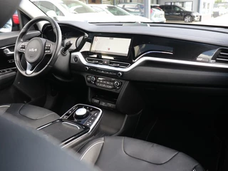 Kia e-Niro Kia e-Niro ExecutiveLine 64 kWh I 3-Fase I Schuifdak I Leder I JBL - afbeelding nr 3
