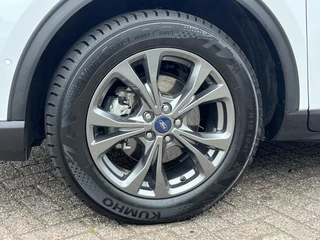 Ford Kuga Ford Kuga 2.5 PHEV Active X 243pk | Wegklapbare trekhaak | Winter Pack | AGR-stoelen | Adaptive cruise control | 2.100 kg trekgewicht - afbeelding nr 35