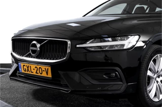 Volvo V60 Volvo V60 2.0 B3 163 PK Essential Edition - Automaat | Dig. Cockpit | Cruise | Stoel-+Stuurverw. | PDC | NAV + App. Connect | ECC | Elek. Klep | DAB | LM 17