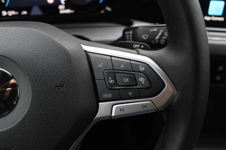 Volkswagen Golf Volkswagen Golf 1.5 eTSI Style / Camera / Head-up / Virtual Cockpit / Leder&Alcantara / 17'' / Keyless / ACC / DAB / Full LED / Stoelverwarming - afbeelding nr 33