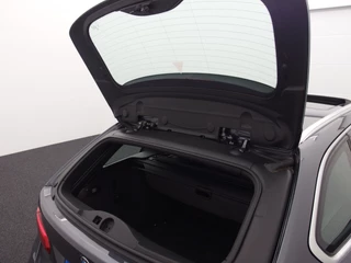 BMW 3 Serie BMW 3 Serie Touring 320i High Executive AUTOMAAT / M-SPORT / LCI / VIRTUAL / CAMERA / PANORAMADAK / FULL LED / LEDER / STOELVERW / NL-AUTO / 1STE EIG - afbeelding nr 42