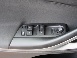 Opel Astra Opel Astra 1.4 Turbo Automaat Navi Stoel&Stuur Verwarming - afbeelding nr 17