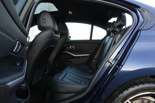 BMW 3 Serie BMW 3-serie 330e eDrive Sport/Shadow/Schuifdak/19inch - afbeelding nr 13