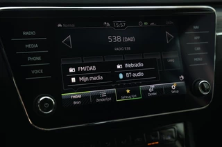Škoda Superb Škoda Superb Combi 1.4TSI iV 218PK Business Ed. Plus *NAP/Trekh/Virtual/Stoelvw/Keyless* - afbeelding nr 31