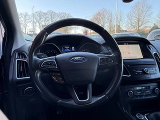 Ford Focus Ford Focus Wagon 1.0 Titanium Navi Xenon Trekhaak Clima Stoelverw - afbeelding nr 26