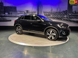 Volkswagen T-Roc Volkswagen T-ROC 1.5 TSI R-Line *Keyless*Appconnect*IQLight* - afbeelding nr 1