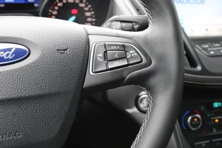 Ford Kuga Ford Kuga 1.5 EcoBoost Vignale | Trekhaak Afneembaar 2000KG | Cruise Control | Navigatie | Climate Control | Lichtmetalen Velgen | - afbeelding nr 25