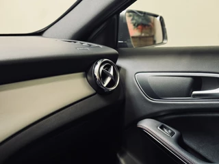 Mercedes-Benz GLA Mercedes-Benz GLA 180 AMG Line | Panorama | NAP | BTW - afbeelding nr 26
