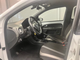 Volkswagen up! Volkswagen UP! High Up! 75PK !!| Black pakket | Climate control | Cruise control | Parkpilot| 17