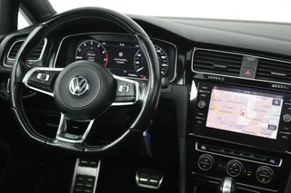 Volkswagen Golf Volkswagen Golf Variant 1.5 TSI Highline Business R (PANORAMADAK, TREKHAAK, CARPLAY, PARKEERSENSOREN, CARPLAY, AUTOMAAT) - afbeelding nr 4