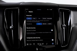 Volvo XC60 Volvo XC60 2.0 T6 Plug-in hybrid AWD Plus Dark | S/K-Panodak | Dig. Cockpit | Adapt. Cruise | Memory Stoelen | Elek. Klep | Stoel-+stuurverw. | 360 Camera | Harman/Kardon | NAV+App. Connect | LM 19