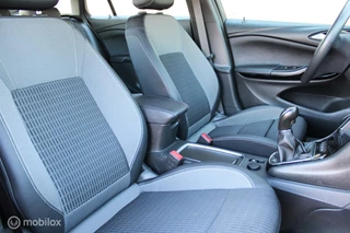 Opel Astra Opel Astra Sports Tourer 1.2 Business Elegance 130 PK, Trekhaak, Voor / achter Pdc + Camera, App connect, Comfort stoel, Cruise, Navi, Airco, 16 inch Lmv. - afbeelding nr 11