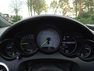 Porsche Cayenne Porsche Cayenne 3.0 S E-Hybrid 410PK / Porsche Sport Design / LED - afbeelding nr 16