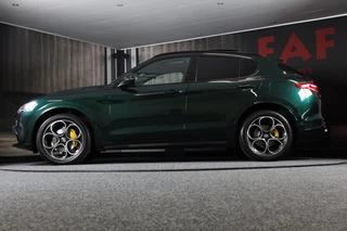 Alfa Romeo Stelvio Alfa Romeo STELVIO 2.0 T AWD 6C Villa d'Este / Acc / Lane Assist / HK / Dode Hoek / Camera / Open Panoramadak / Led / Pdc / 20 Inc - afbeelding nr 32