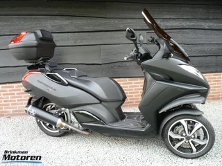 Peugeot Metropolis Trike Black Edition ABS