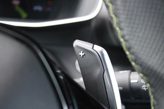 Peugeot 2008 Peugeot 2008 1.2 130PK AUTOMAAT GT PACK | NAVIGATIE | FULL LED KOPLAMPEN | DRAADLOZE APPLE CARPLAY/ANDROID AUTO | ADAPTIVE CRUISE CONTROL | CAMERA VOOR + ACHTER | CLIMATE CONTROL | LICHTMETALEN VELGEN 17