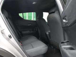Toyota C-HR Toyota C-HR 1.8 Hybrid Bi-Tone - afbeelding nr 24