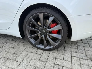 Tesla Model 3 Tesla Model 3 Performance AWD 486pk 75 kWh +530KM - afbeelding nr 11