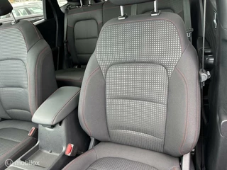 Ford Kuga Ford Kuga ST_Line PHEV | Pano | Trekhaak | Stoelverwarming - afbeelding nr 16